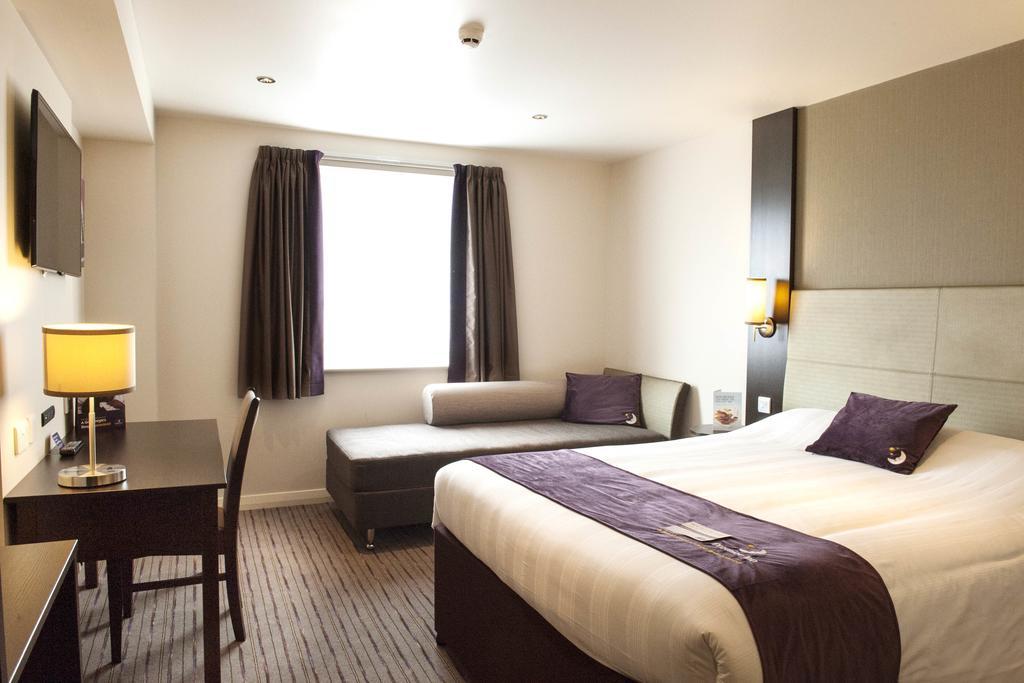 Premier Inn London Elstree / Borehamwood Kültér fotó